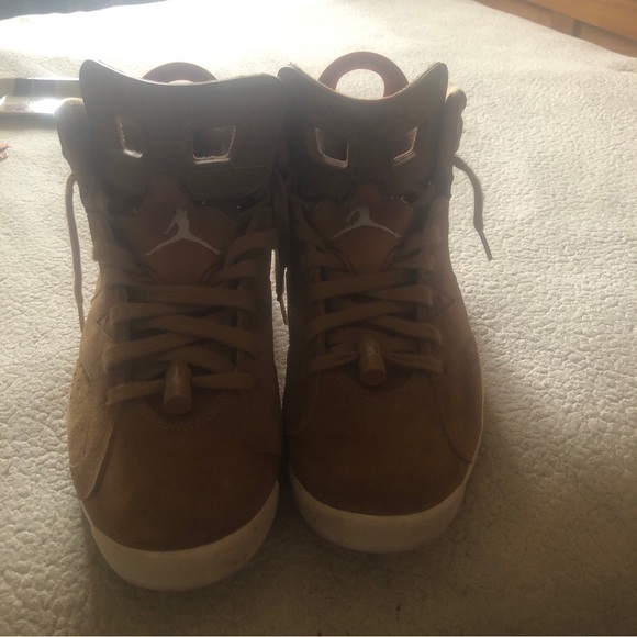 JORDAN 6 CARMEL/ROOTBEER/WHEATS SUEDE JORDANS - Picture 2 of 8